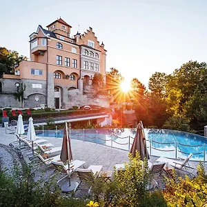 https://schloss-monchstein.salzburghotels.net