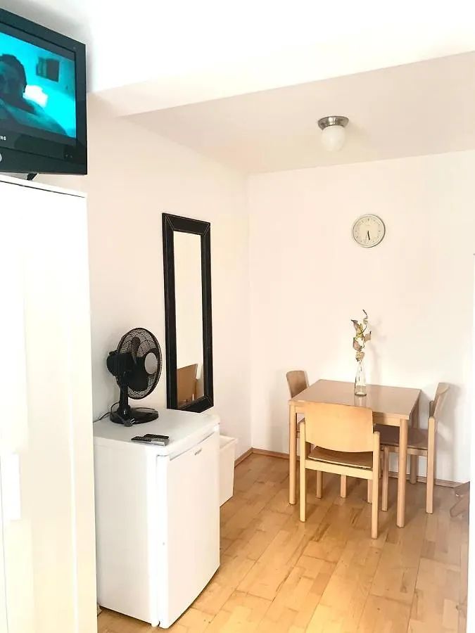 Hostel Favoriten-Rooms Vienna