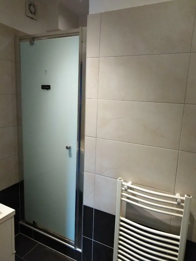 Favoriten-Rooms Vienna Hostel