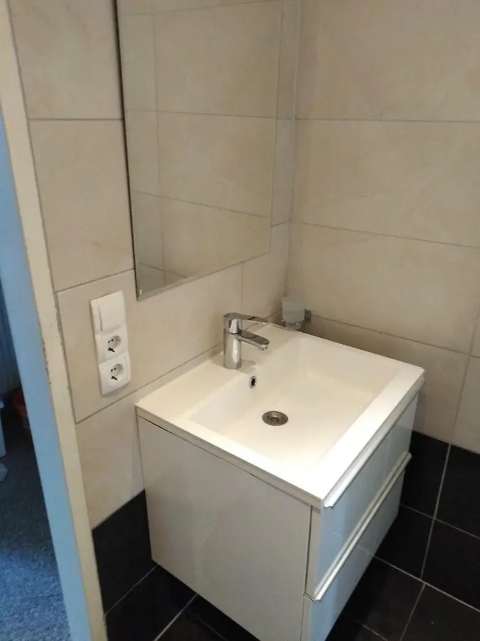 Favoriten-Rooms Vienna Hostel